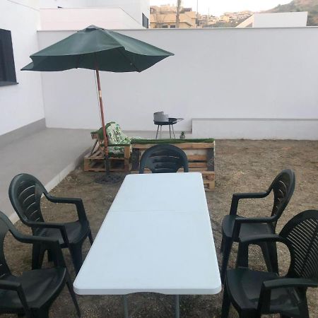 Bajo Con Jardin En Primera Linea De Playa 말라가 외부 사진