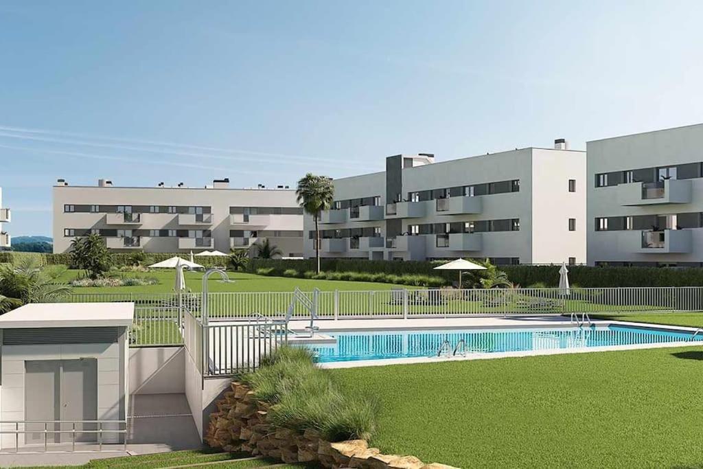 Bajo Con Jardin En Primera Linea De Playa 말라가 외부 사진