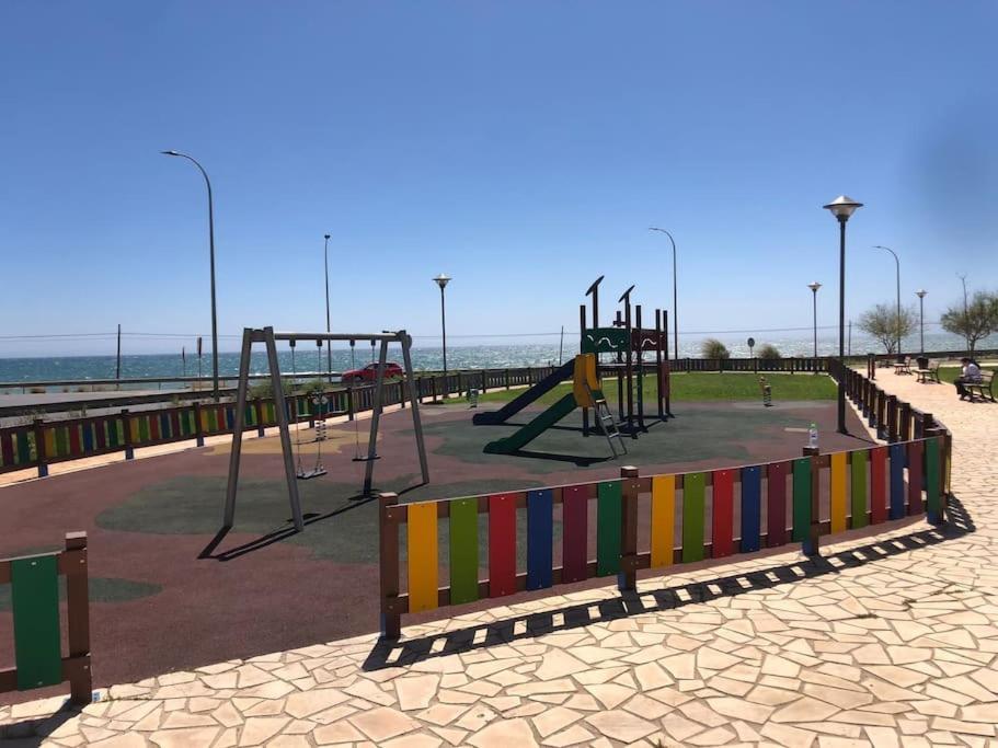 Bajo Con Jardin En Primera Linea De Playa 말라가 외부 사진